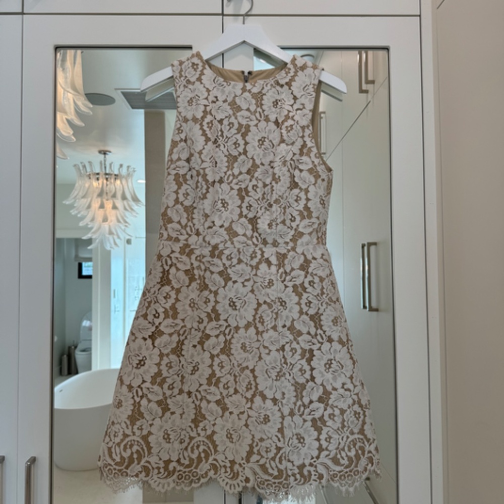 Alice + Olivia Lace Mini Dress - Size 6 - Picture 5 of 8